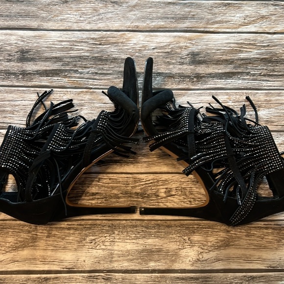 Steve Madden Black Suede Stilettos with 3 Tiers of Stone Covered Fringe 8.5 - Picture 4 of 10